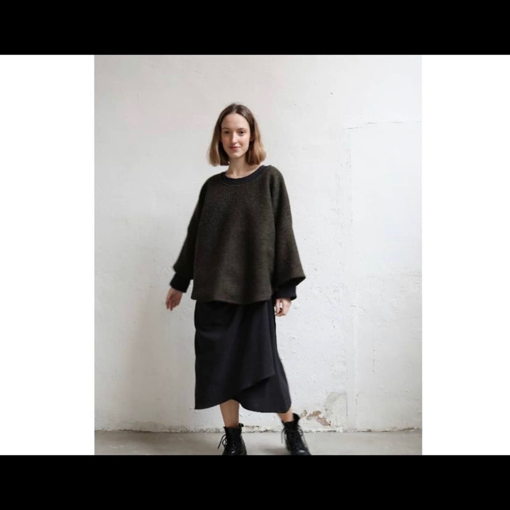 Workers Nobility Sweater